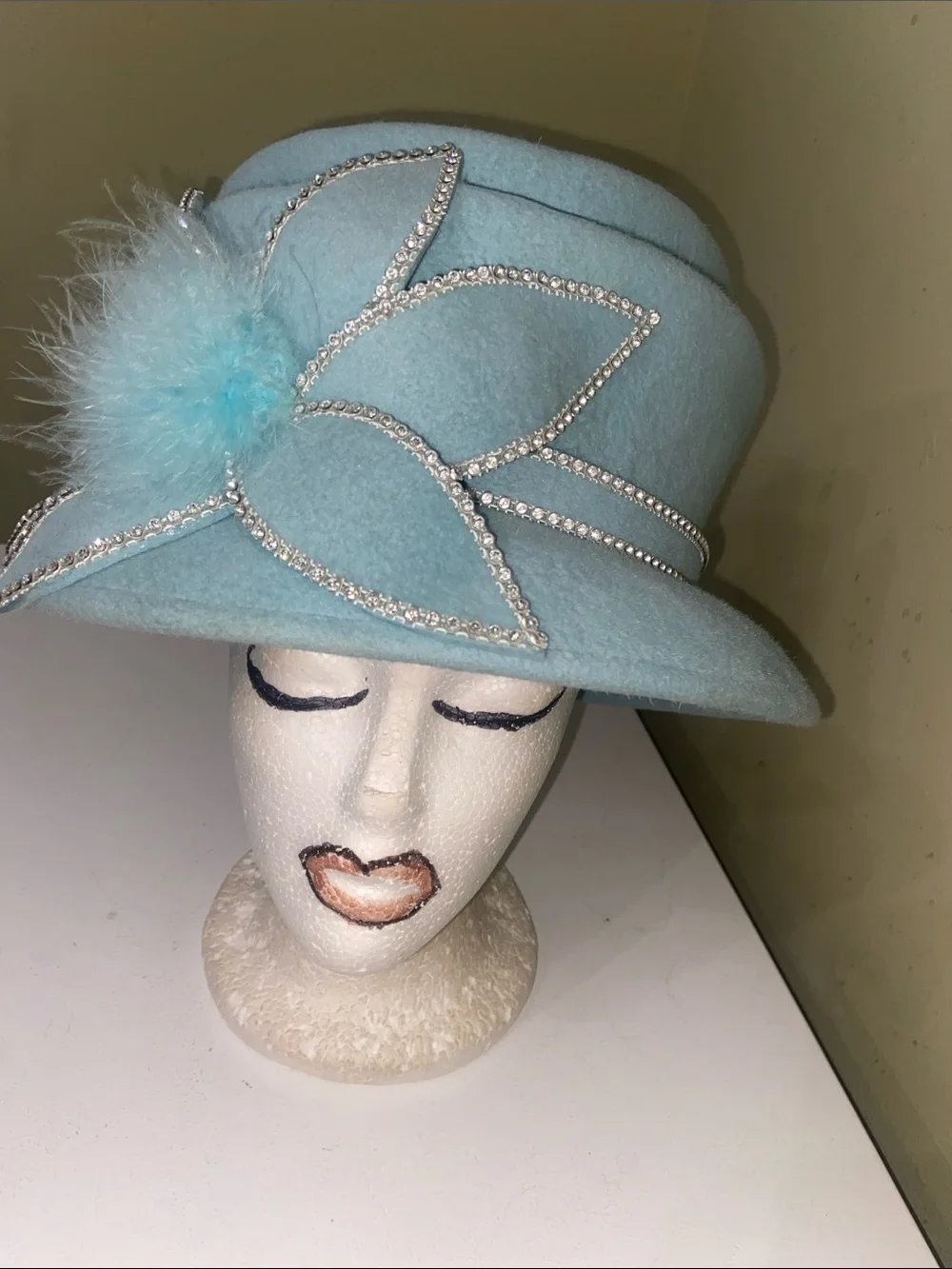 Pretty Dress Hat / Church Hat by Swan
